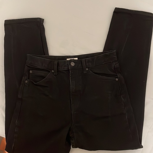 Uniqlo U high waisted straight black jean - Picture 2 of 4